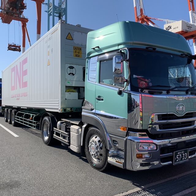 商社・荷主様に向けたサービスを展開